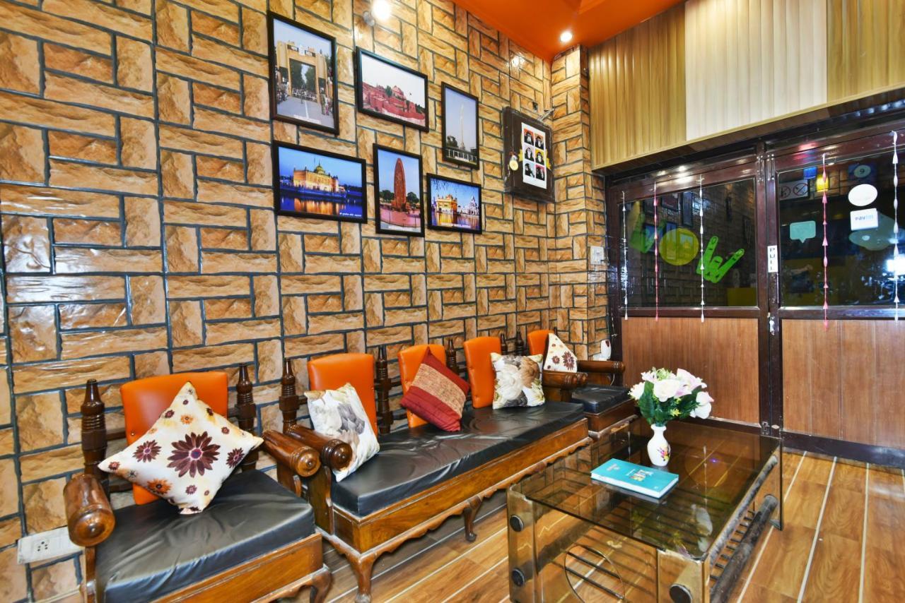 Wow Backpackers Hostels Amritsar Exteriör bild